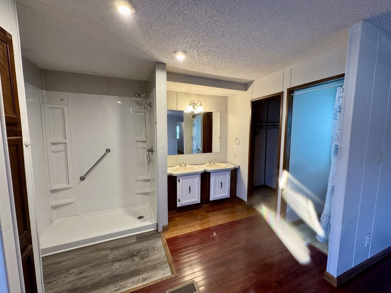 15998 Witty Mill Rd #B - Photo 2 of 9