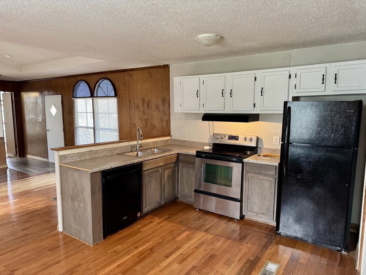 15998 Witty Mill Rd #B - Photo 4 of 9