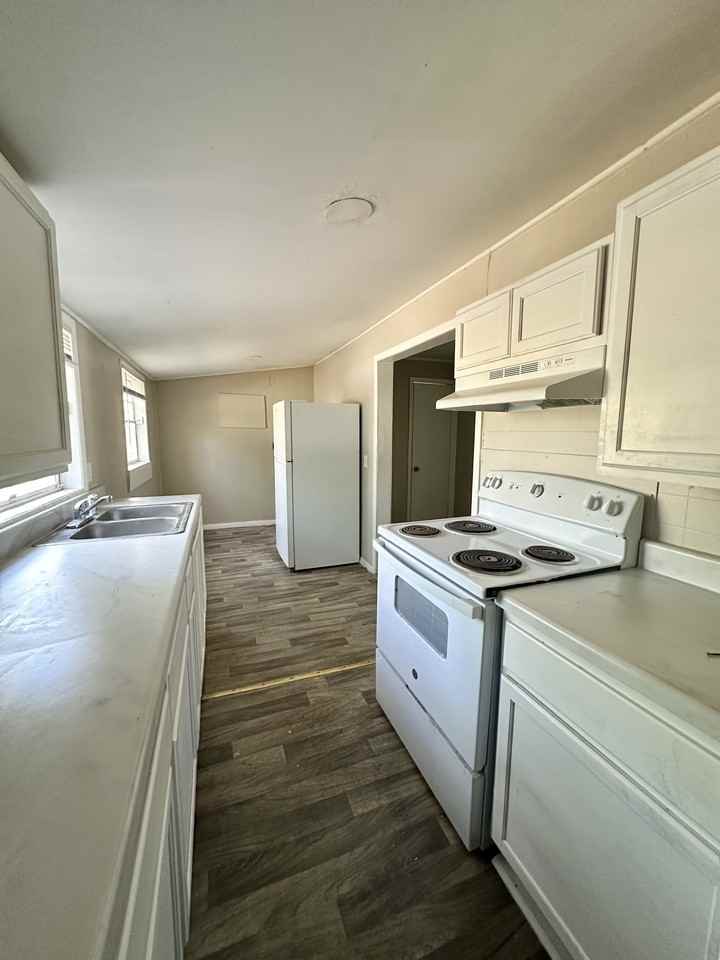 925 Woodward Rd #1 - Photo 2 of 8