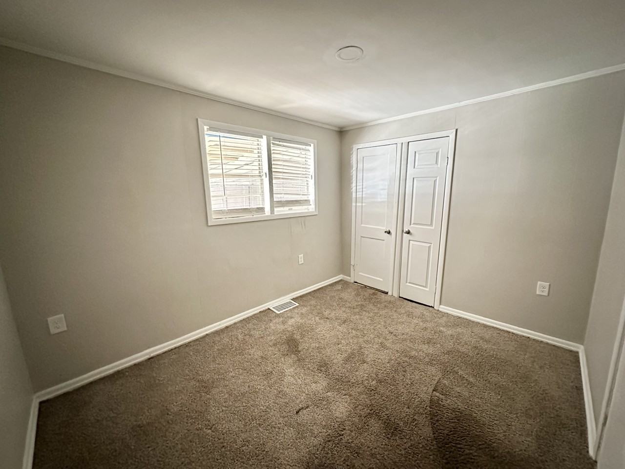 925 Woodward Rd #1 - Photo 7 of 8