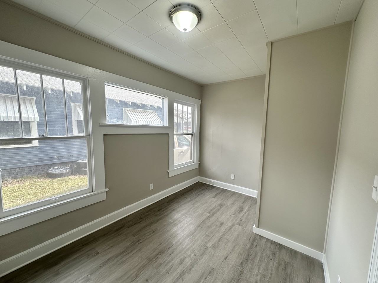 1728 Princeton Ave Sw #1 - Photo 6 of 7