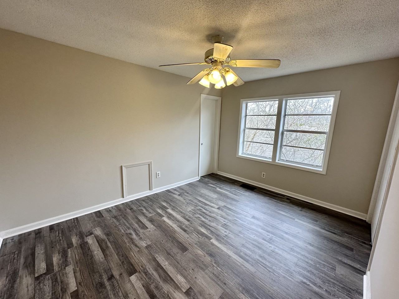 209 58th St #1 - Photo 5 of 11