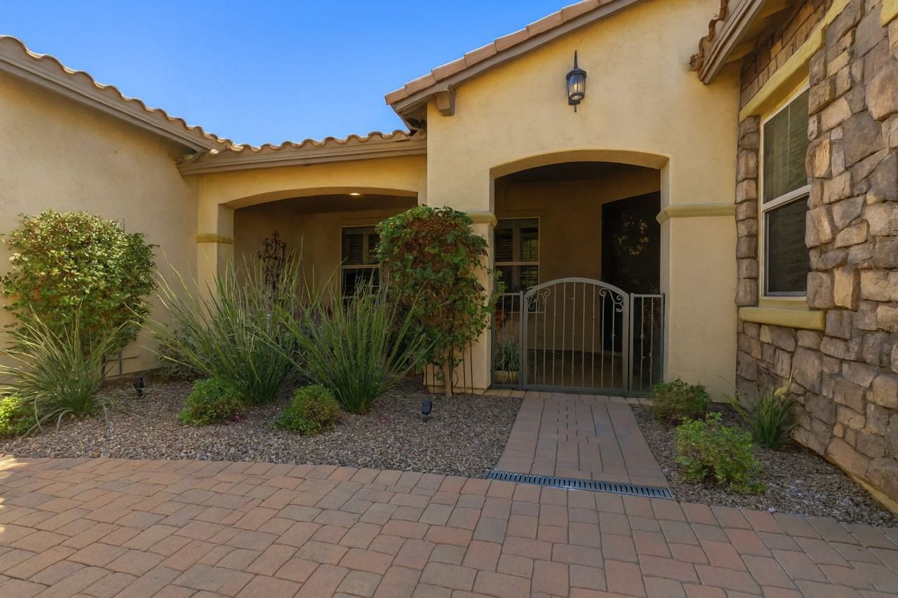 4908 S Figueroa Ln #1 - Photo 6 of 50