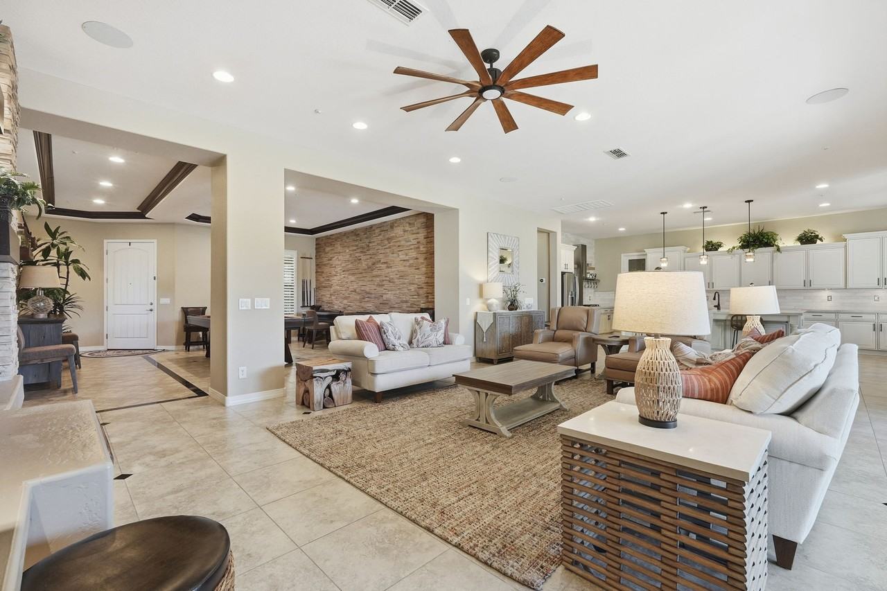 4908 S Figueroa Ln #1 - Photo 7 of 50