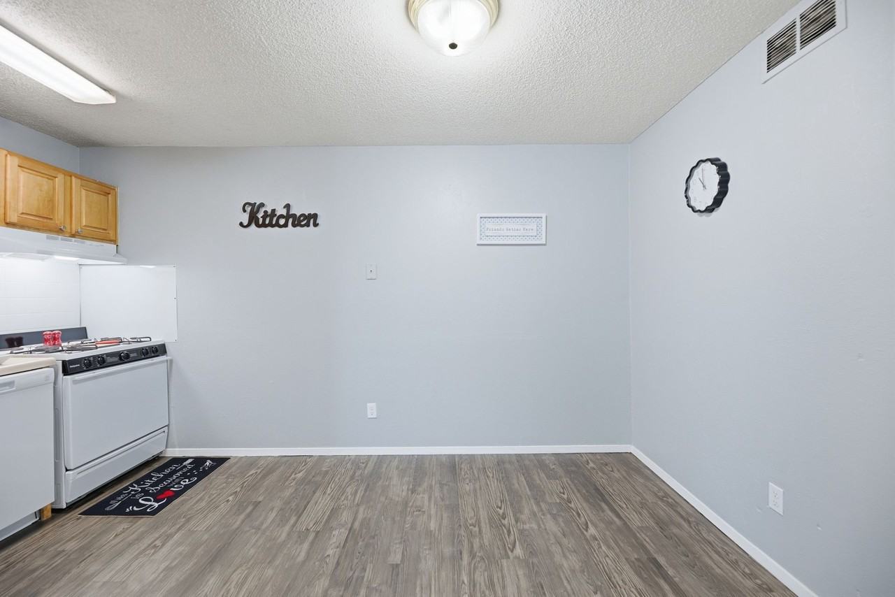 Heatherstone Apartments - Photo 7 of 50