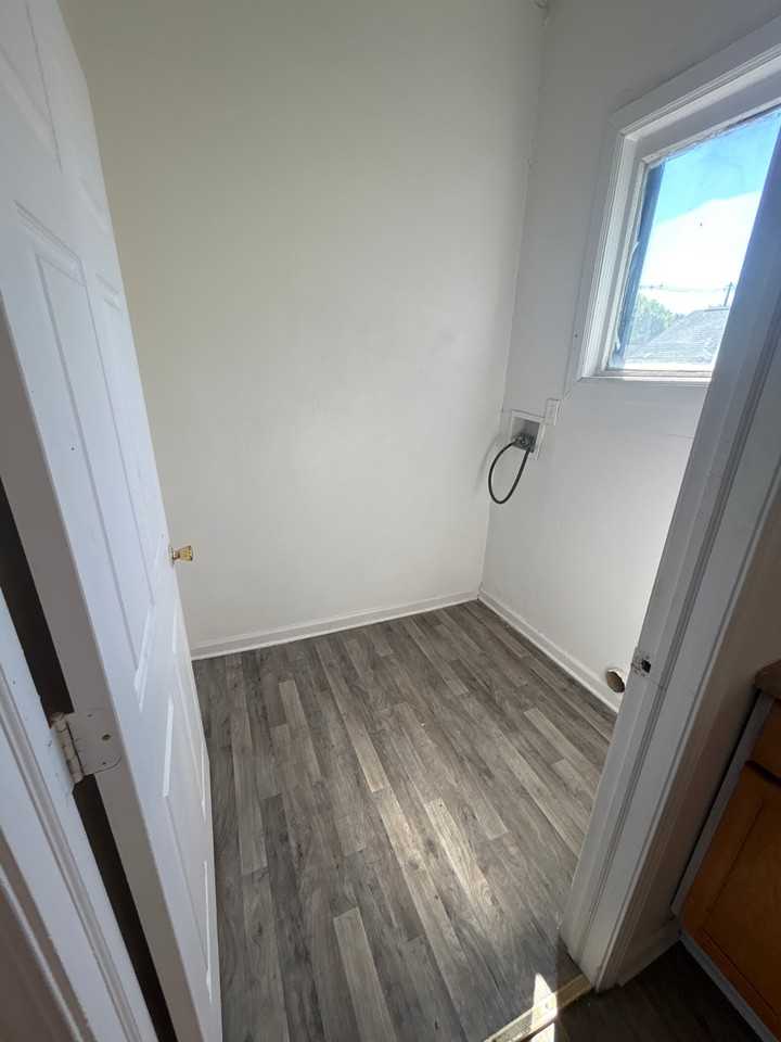 648-650 S Main stUnit 648 #648 - Photo 3 of 8