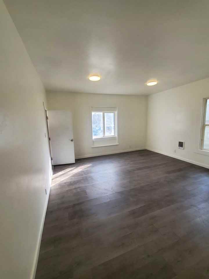 240 S Water Ave #4 - Photo 5 of 10