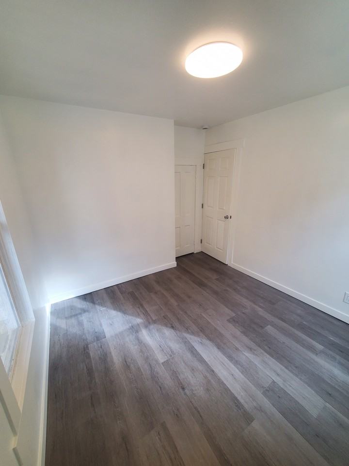 240 S Water Ave #4 - Photo 6 of 10