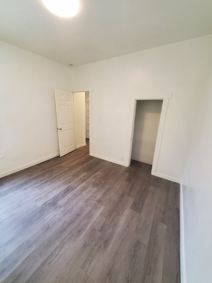 240 S Water Ave #4 - Photo 7 of 10