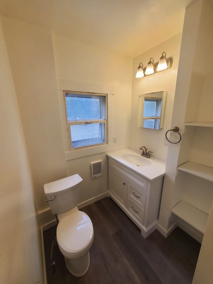 240 S Water Ave #4 - Photo 4 of 10