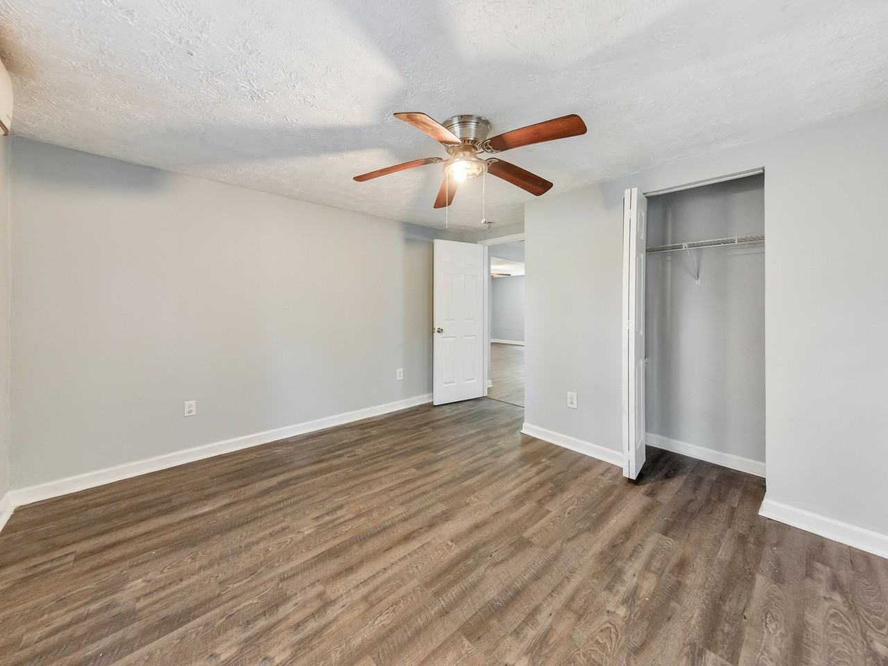 322 Hillcrest St #1 - Photo 6 of 46