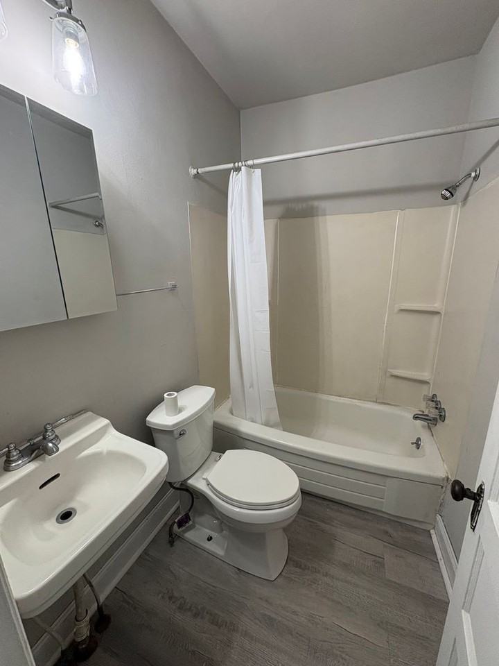 200 - 5608 Ridge  - Sparagno - Photo 5 of 5