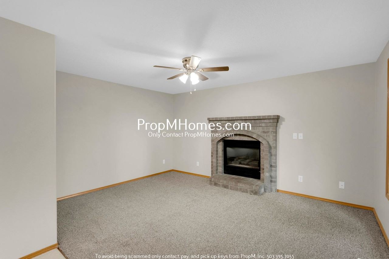 9445 Sw Iowa Dr - Photo 4 of 27