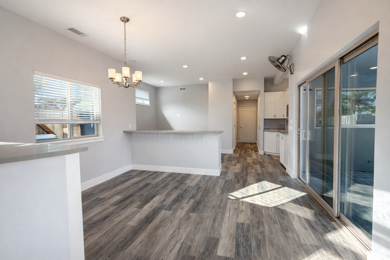 5438 Adams Ave - Photo 5 of 15