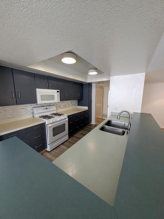 1312 S Saltair Ave - Photo 5 of 27