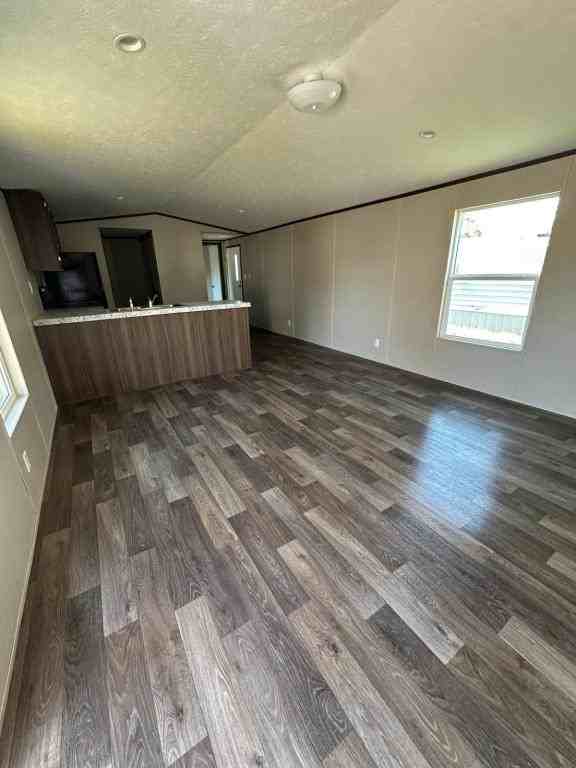 814 S Kern Ave - Photo 2 of 17