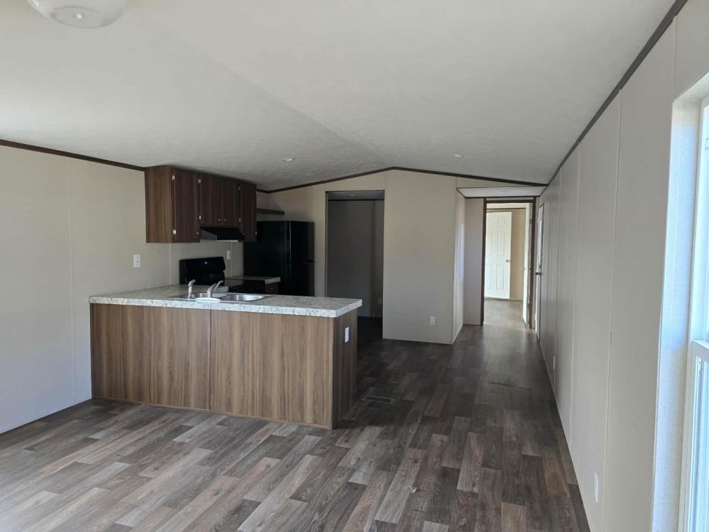 814 S Kern Ave - Photo 4 of 17