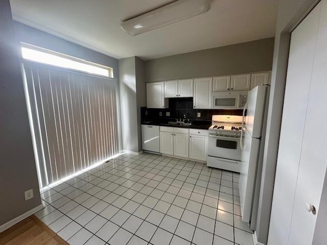 14050 S Oregon Dr - Photo 5 of 24