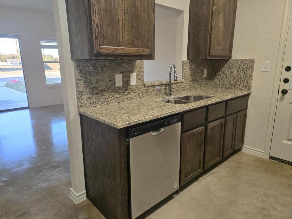 209 Stillhouse Rd - Photo 6 of 11