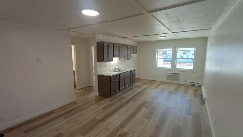 418 W Webster St Apt 4 - Photo 3 of 5