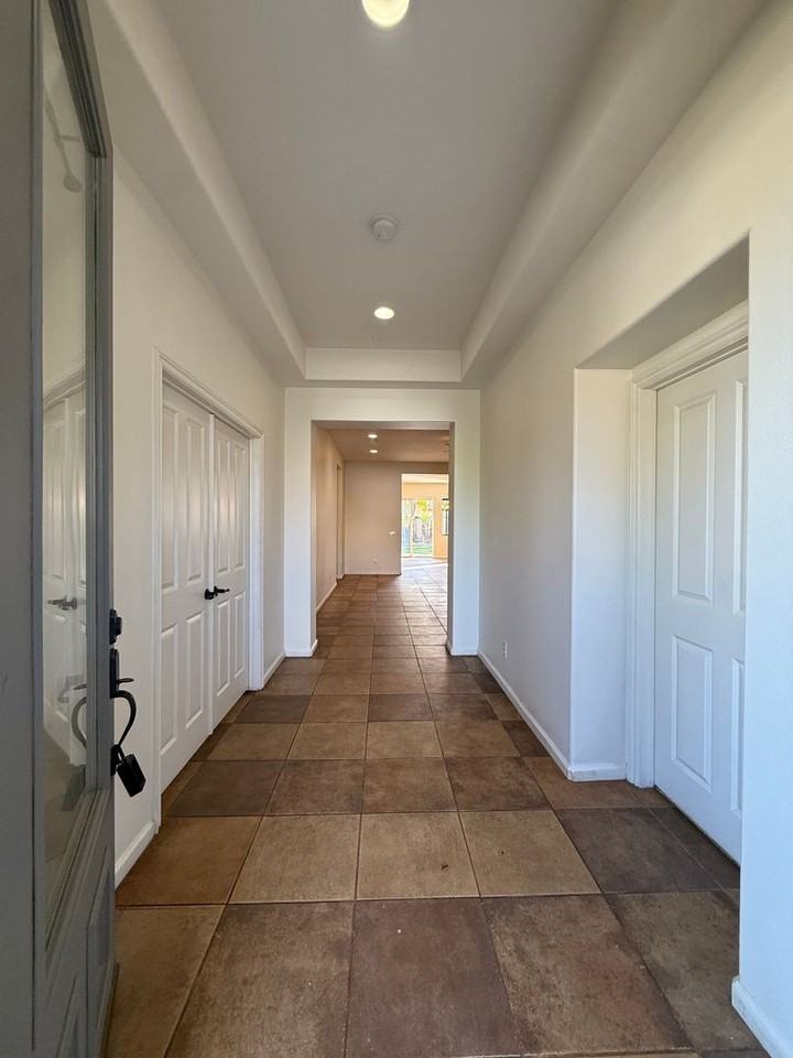 2516 Logan Dr - Photo 4 of 50