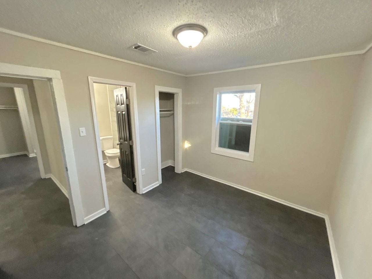 2971 Forest Ave - Photo 4 of 11