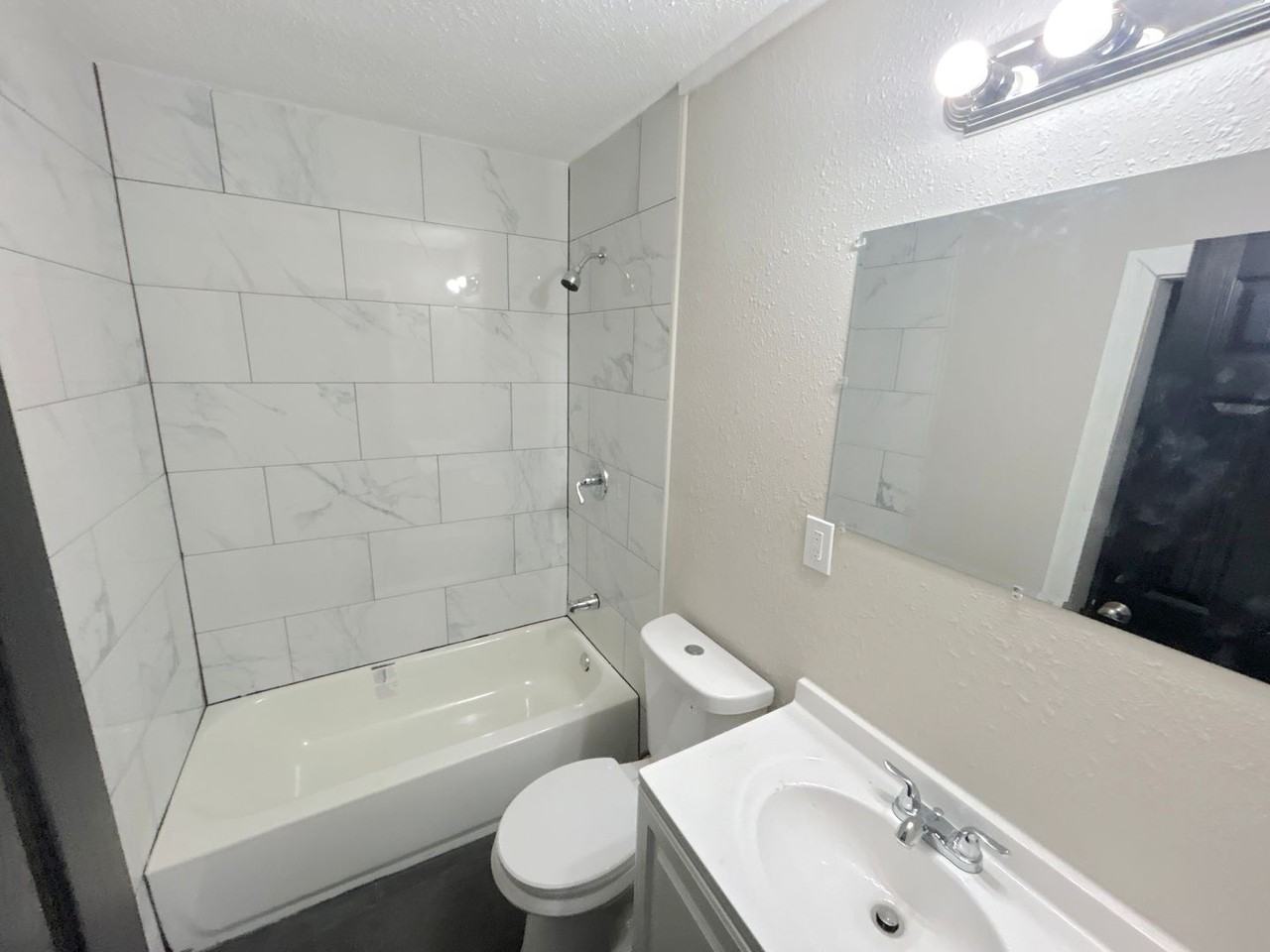 2971 Forest Ave - Photo 6 of 11