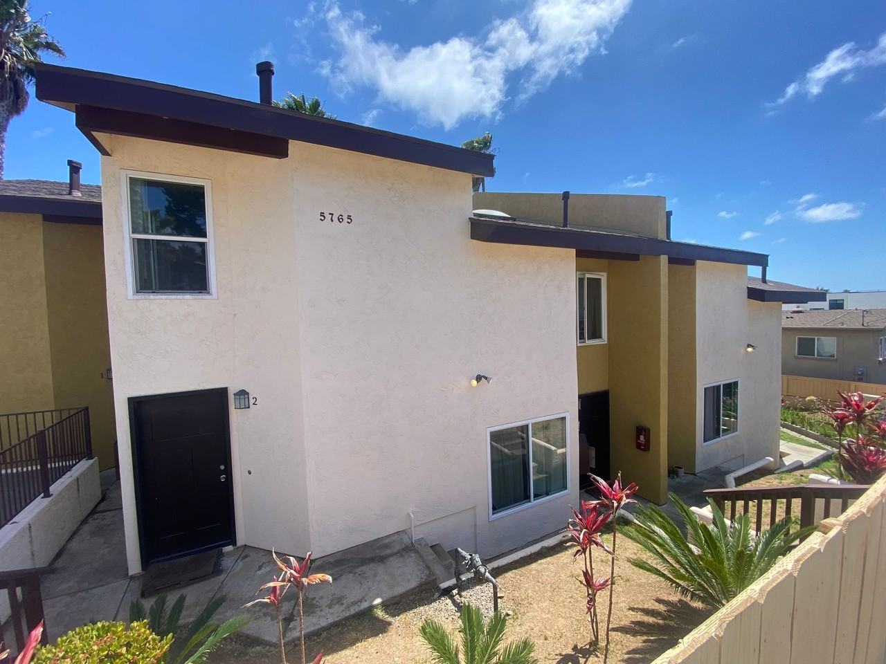 Al's 6 Plex - Photo 3 of 7