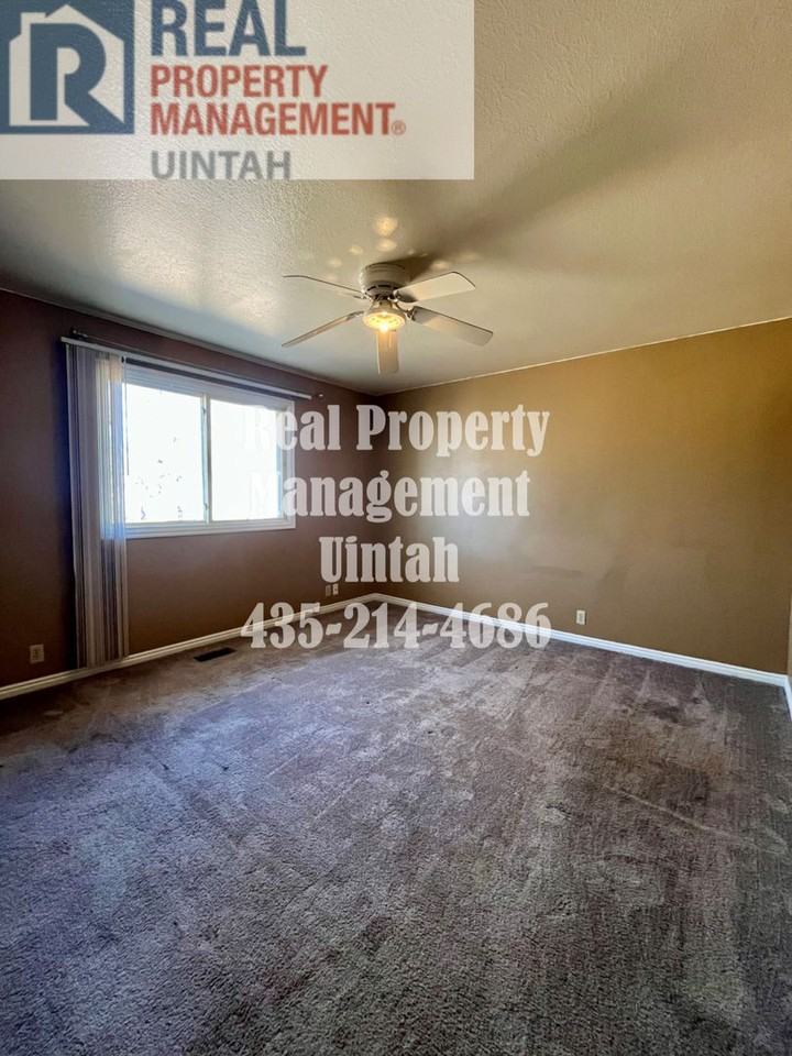 1608 S 1000 W - Photo 6 of 27