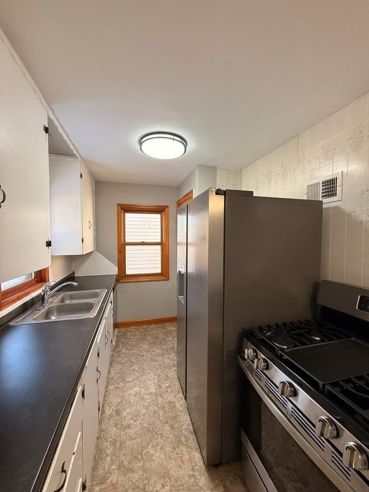 3390 X St - Photo 3 of 7