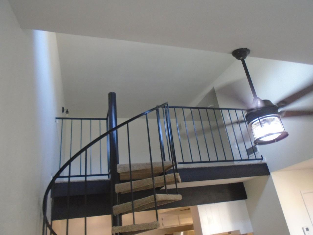 5100 DUNSMUIR 5100 #10 - Photo 3 of 14