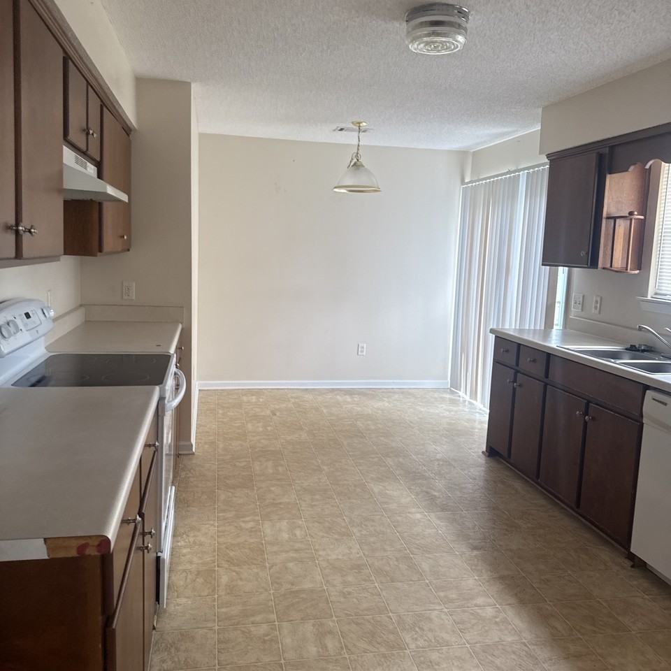 720 Timber Ridge Trl #720 - Photo 3 of 4