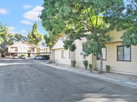 featured image of 2015 E Pontiac Way