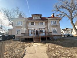 featured image of 224 S 8th St