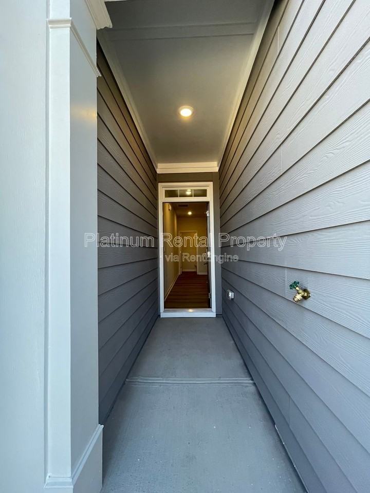 56 Rustin Rdg - Photo 4 of 50