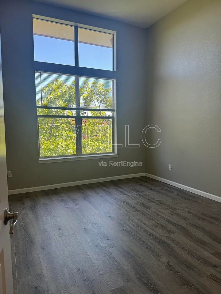 965 Doubles Dr #213 - Photo 6 of 9