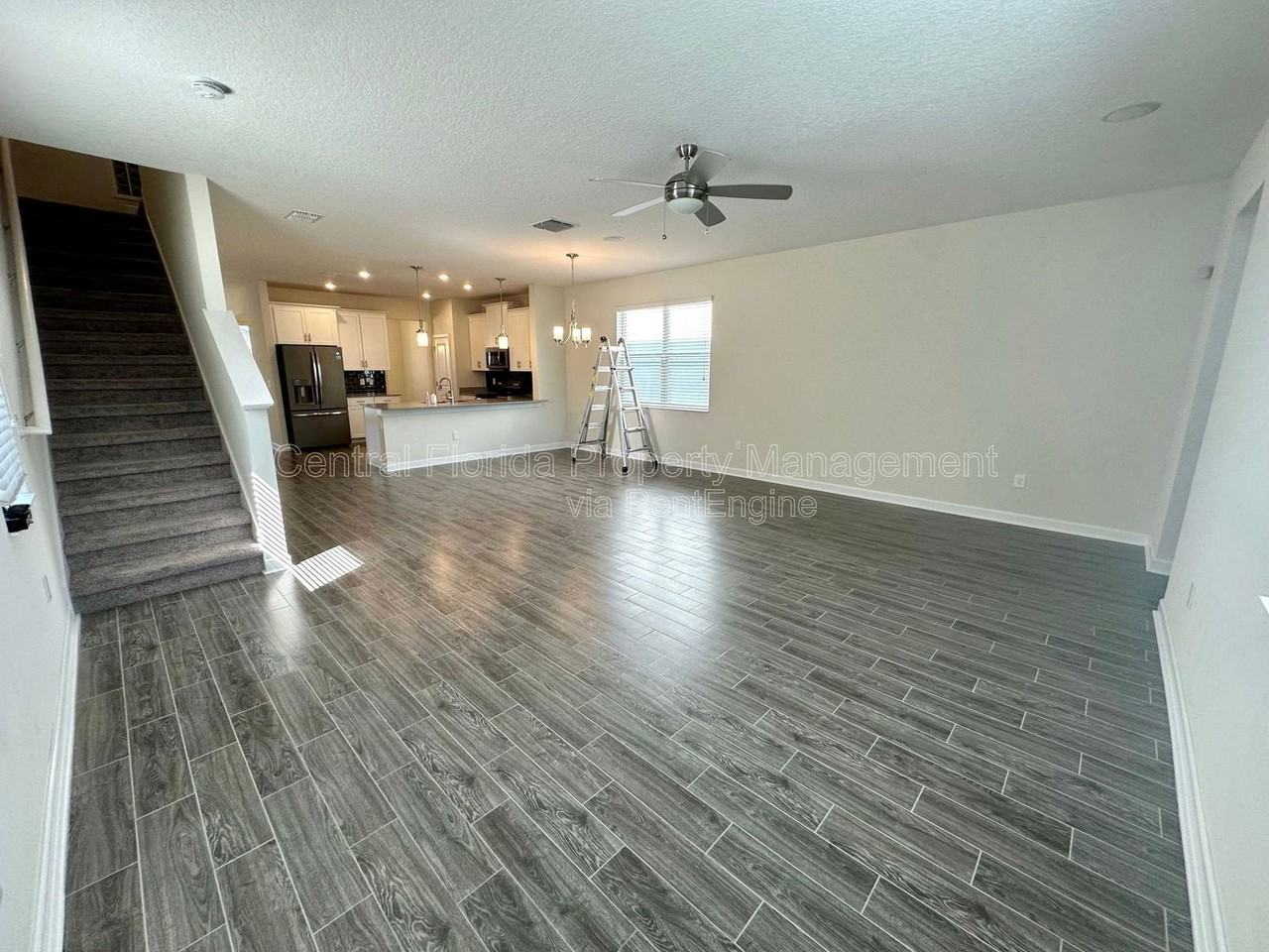 11825 Fiction Ave - Photo 5 of 20