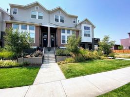 featured image of 5447 Valentia St