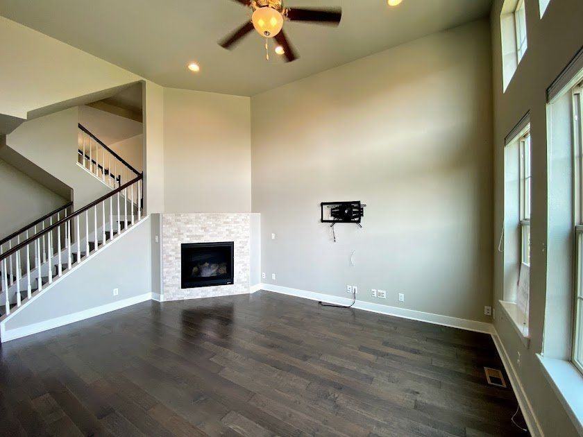 5447 Valentia St - Photo 6 of 40