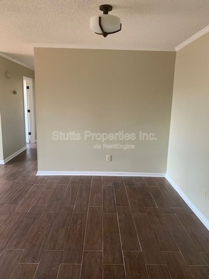 3450 Cloverdale Rd #24 - Photo 4 of 6