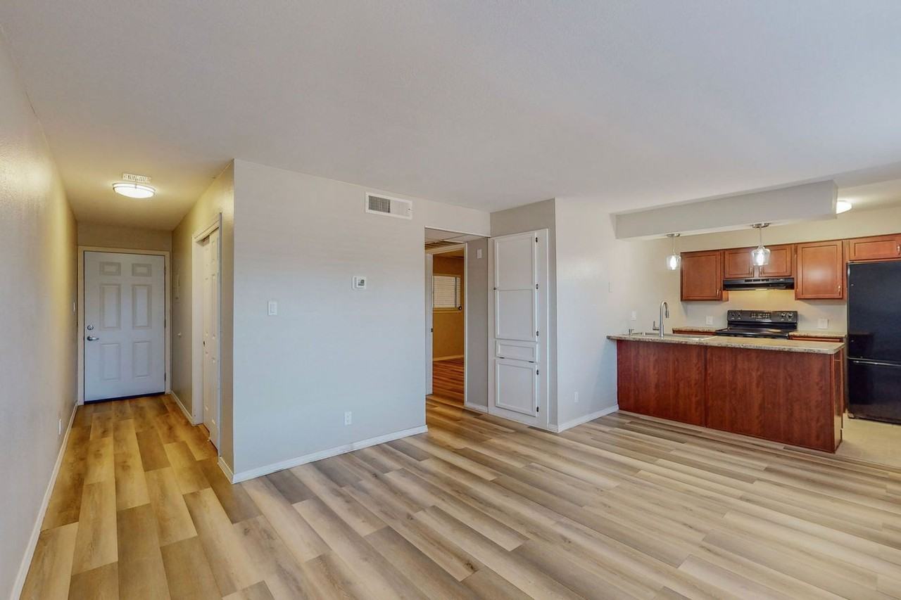 4200 Montgomery Blvd Ne #108 - Photo 7 of 31