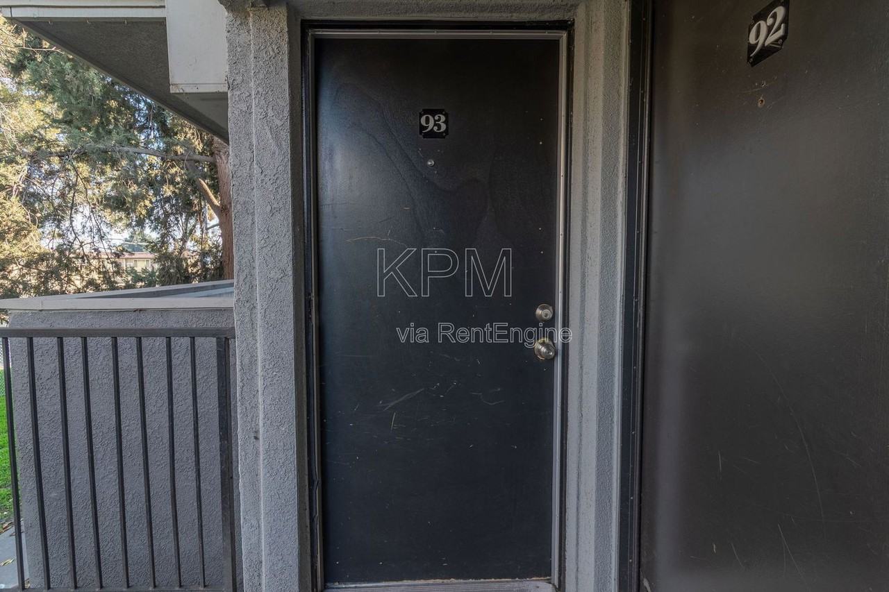 3939 N Pershing Ave #93 - Photo 2 of 15