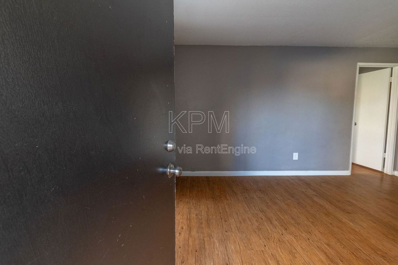 3939 N Pershing Ave #93 - Photo 3 of 15