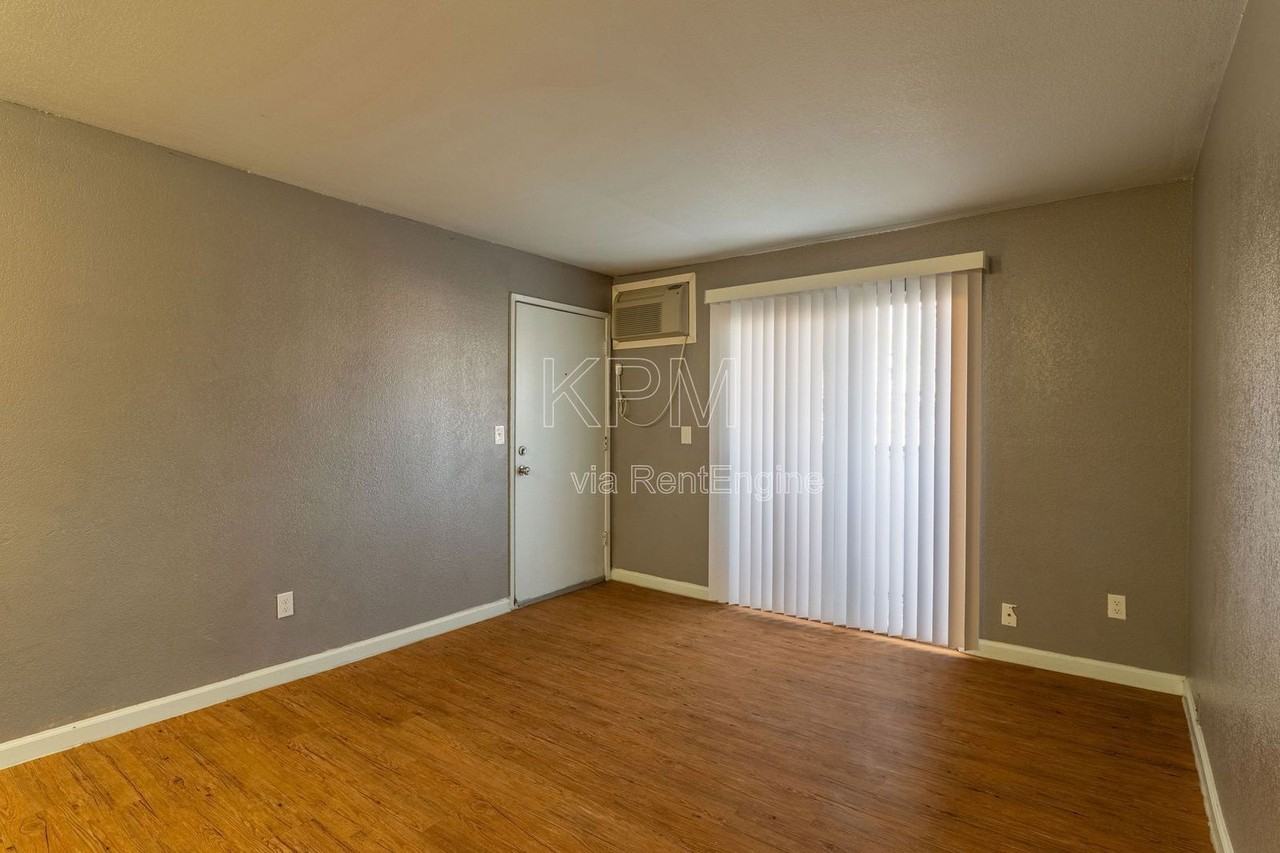 3939 N Pershing Ave #93 - Photo 4 of 15