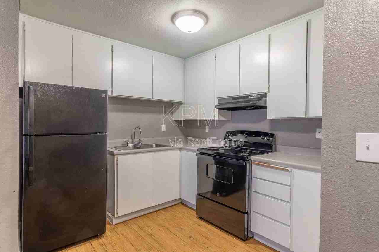 3939 N Pershing Ave #93 - Photo 6 of 15