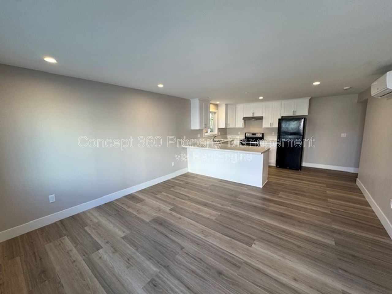 1421 Obispo Ave #A - Photo 4 of 33