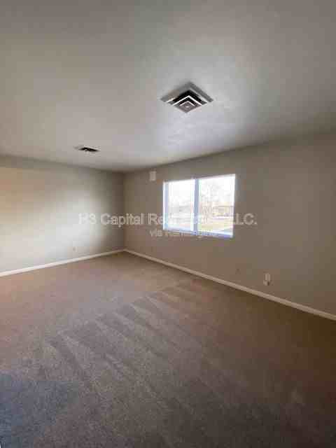 417 Joseph Dr #A - Photo 3 of 11