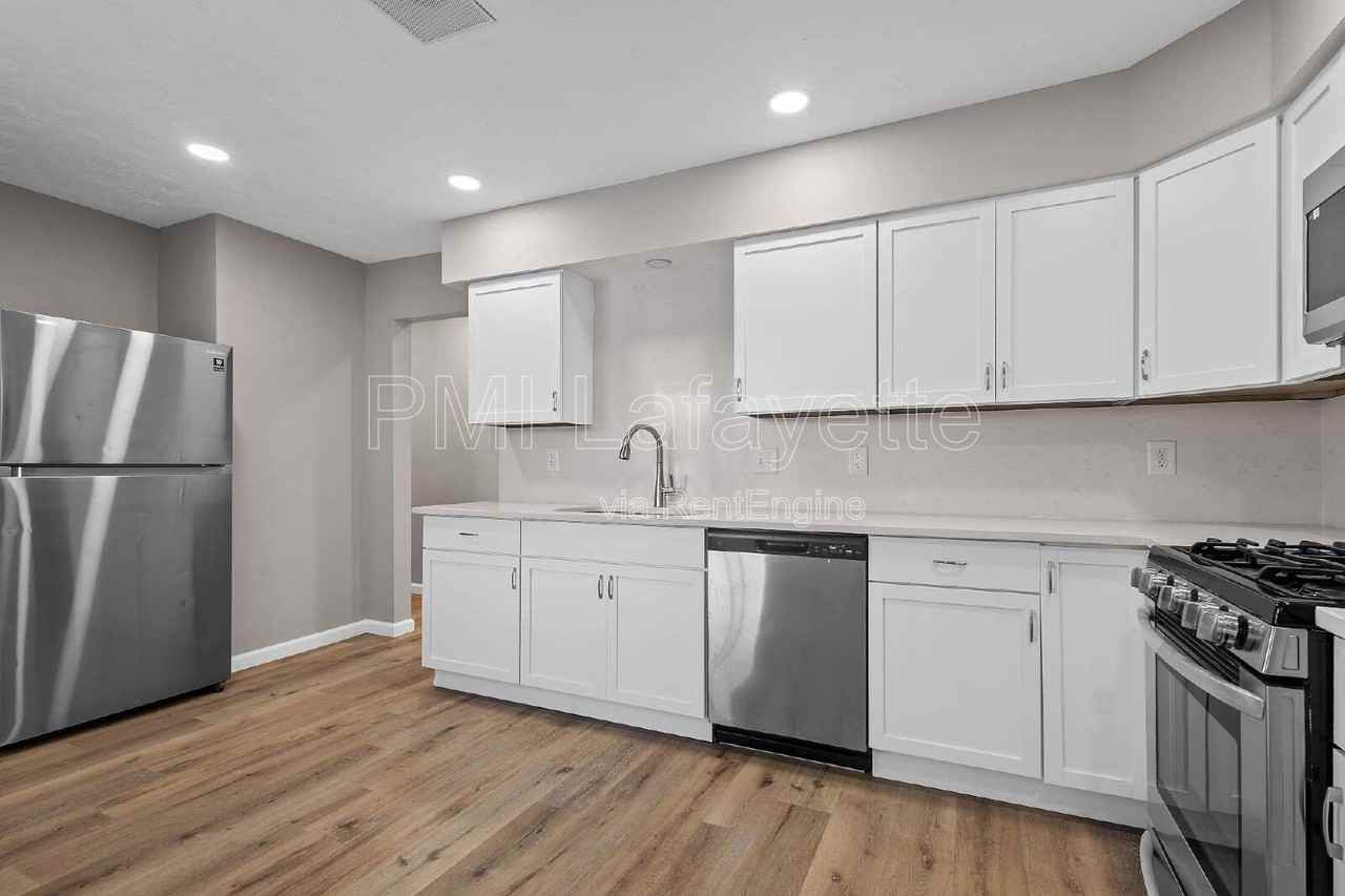 312 Highland Dr - Photo 4 of 19