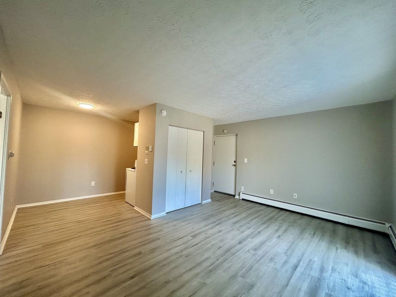 4126 W 8th St #14 - Photo 3 of 13