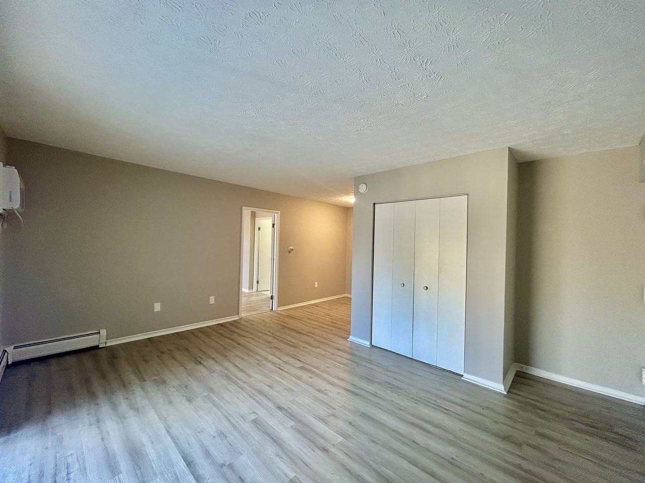 4126 W 8th St #14 - Photo 6 of 13